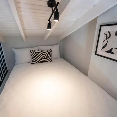 Primus Adult Only Hotell