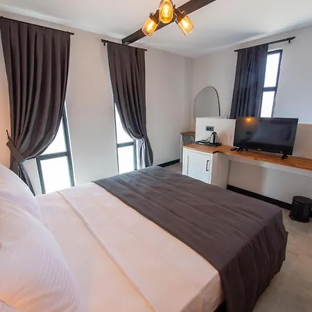 Primus Adult Only Hotell Alaçatı