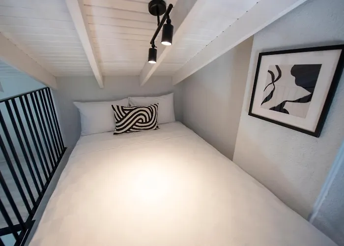 Primus Adult Only Hotel