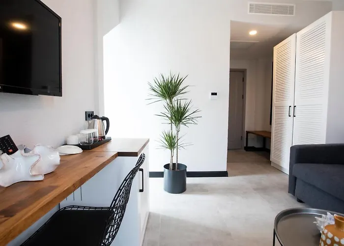 Primus Adult Only Hotel