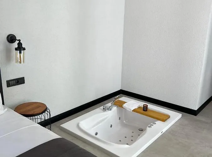 Primus Adult Only Hotel *